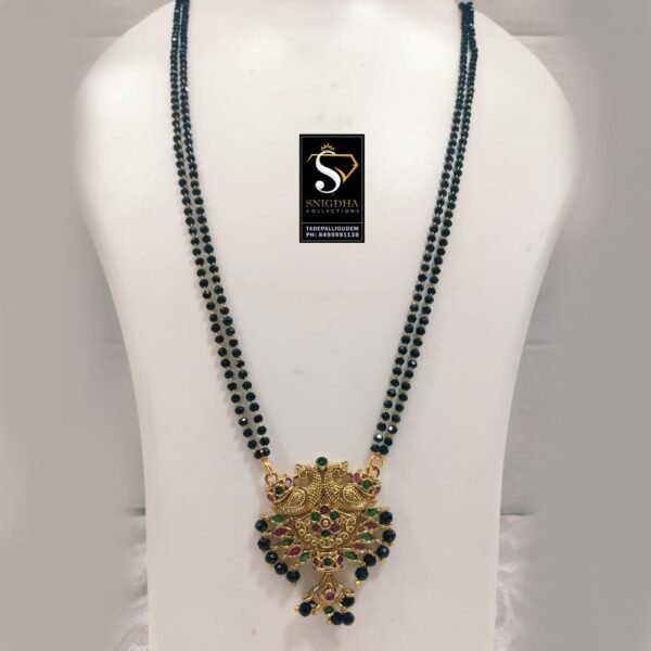 Long crystal black beads& peacock model pendant